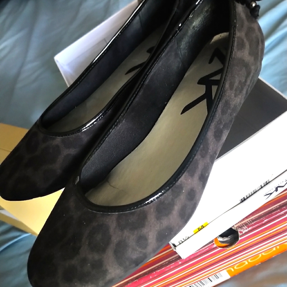 Anne Klein Leopard Print Flats